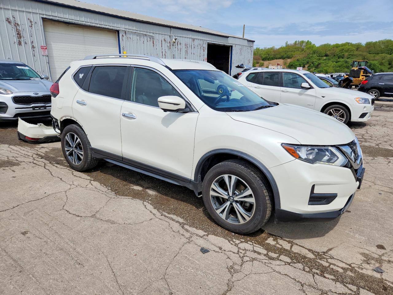 2020 Nissan Rogue Sv - Фото 4