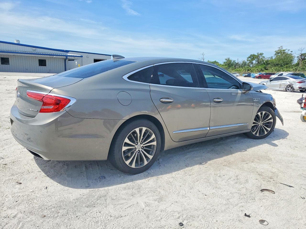 2017 Buick Lacrosse Essence - Фото 3