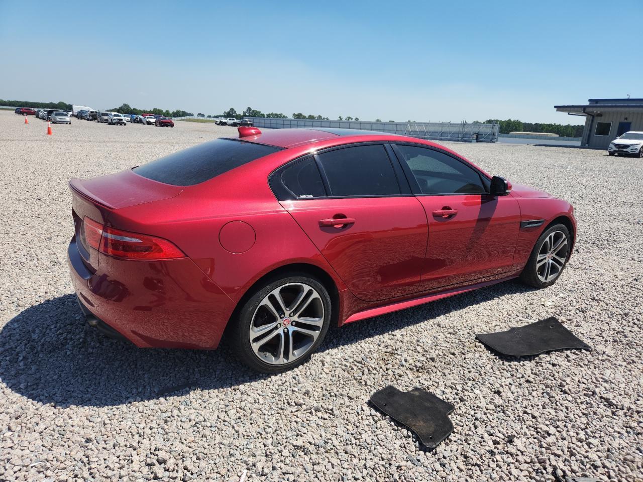 2017 Jaguar Xe R - Sport - Фото 3