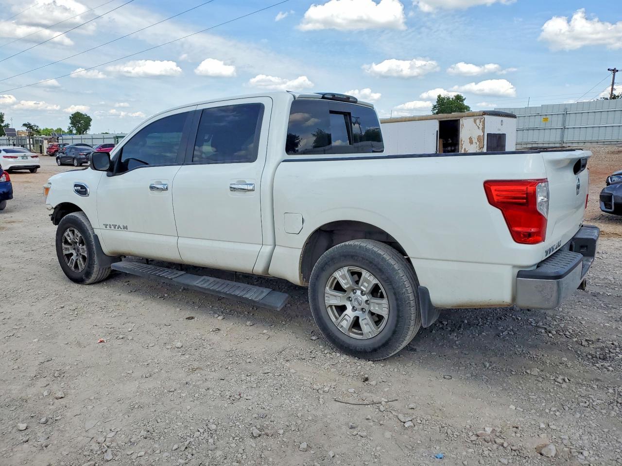 2017 Nissan Titan S - Фото 2