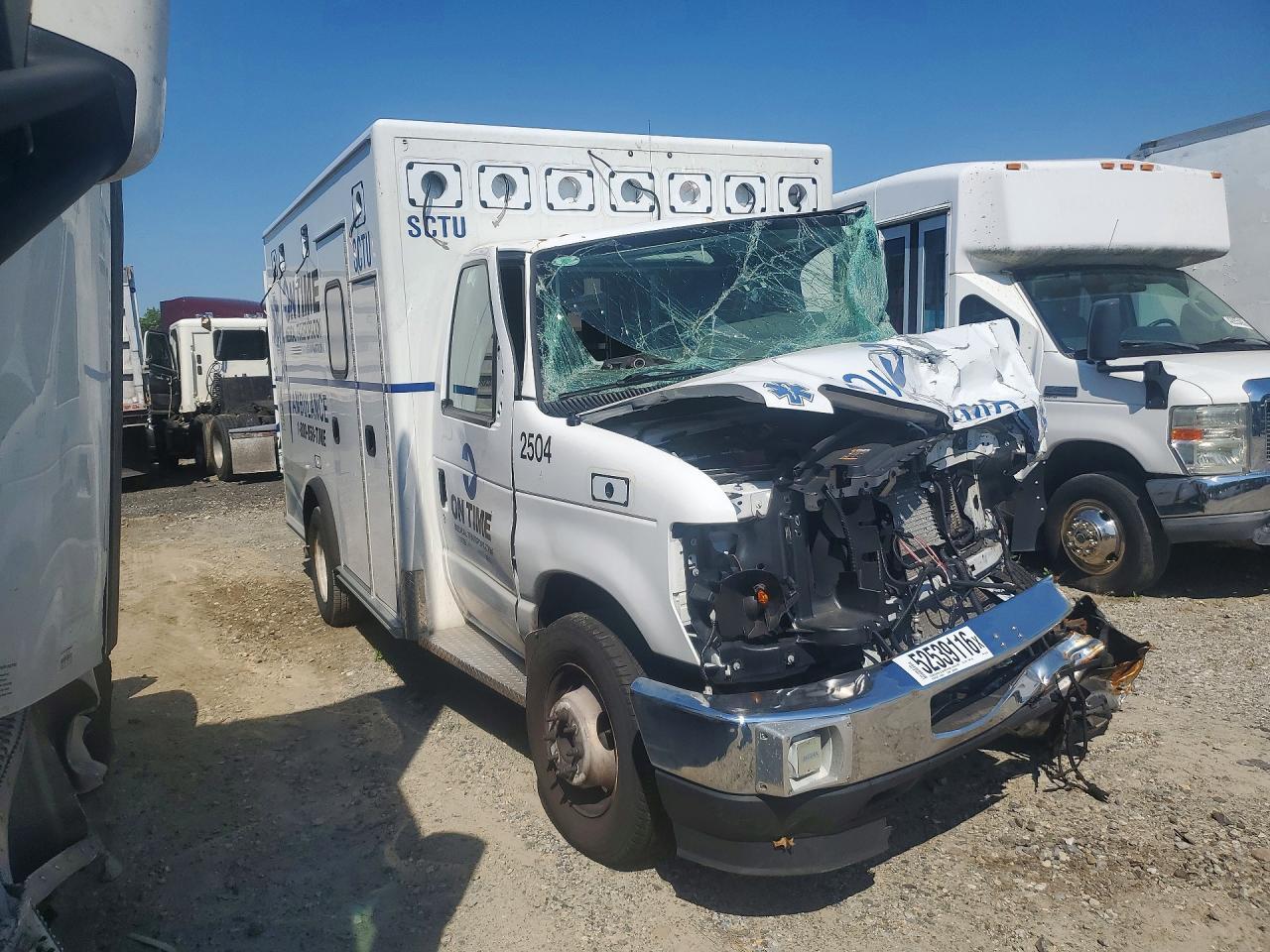 2024 Ford Econoline E350 Super Duty Cutaway Van - Image 4