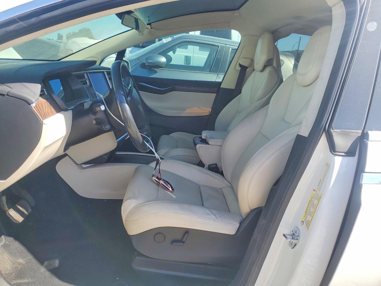 2018 Tesla Model X - Image 7
