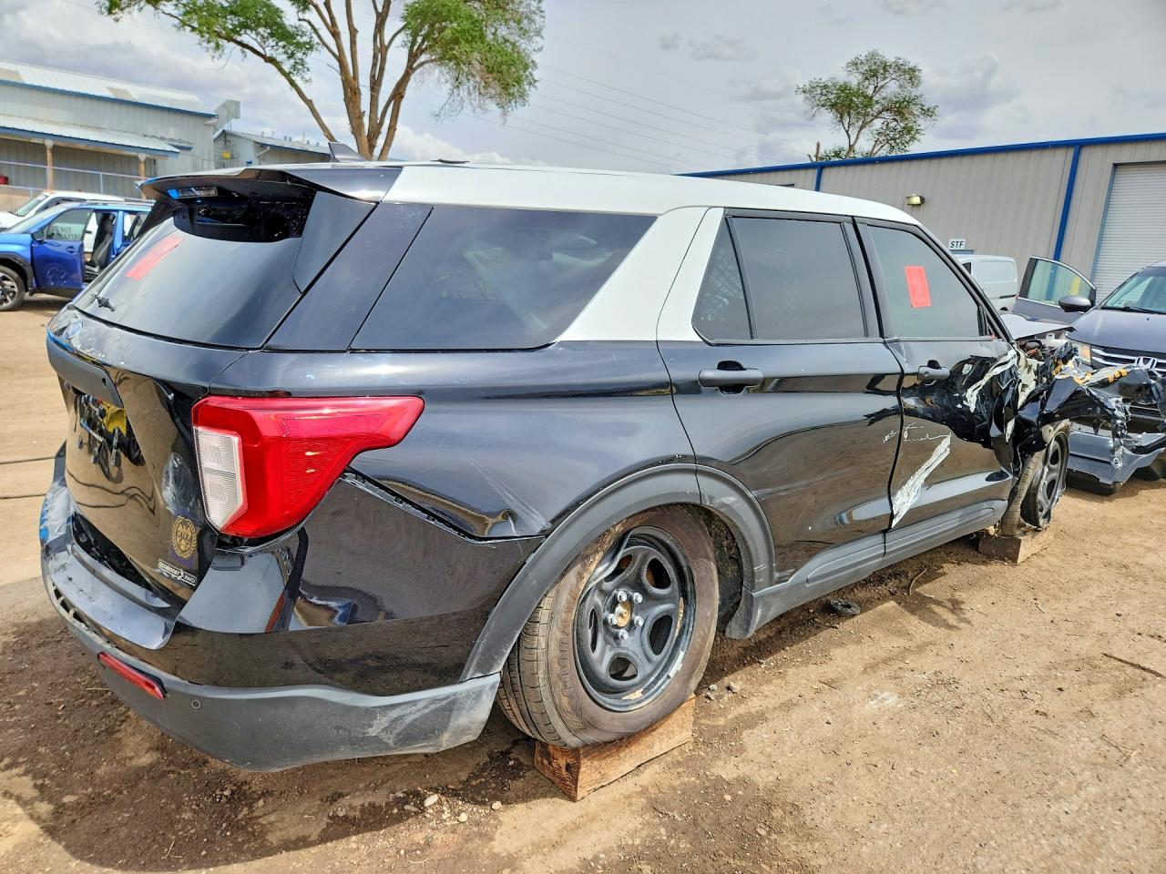 2024 Ford Explorer Police Interceptor - Image 3