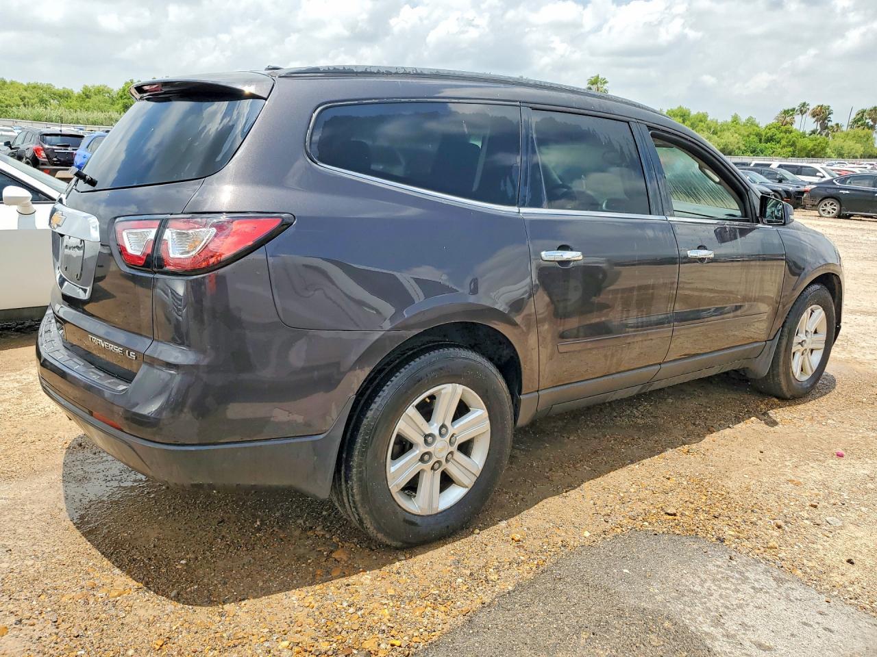 2014 Chevrolet Traverse Lt - Image 3