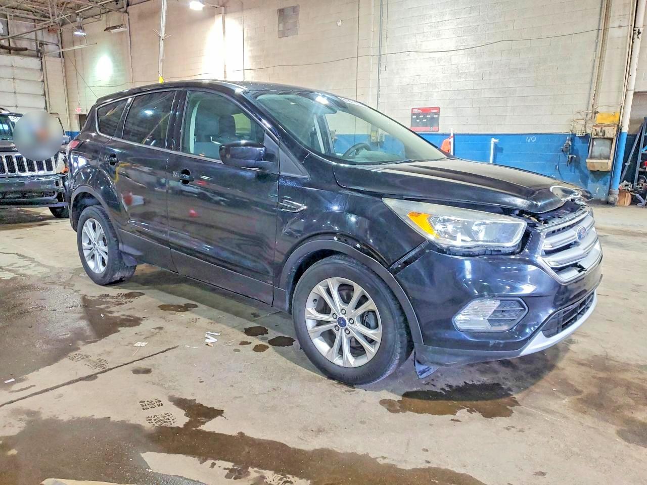 2017 Ford Escape Se - Фото 4