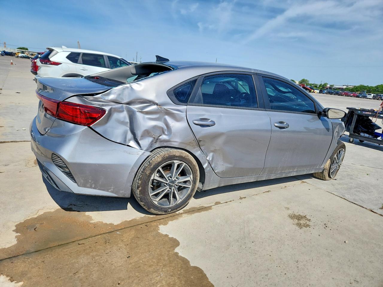 2023 Kia Forte Lxs - Фото 3
