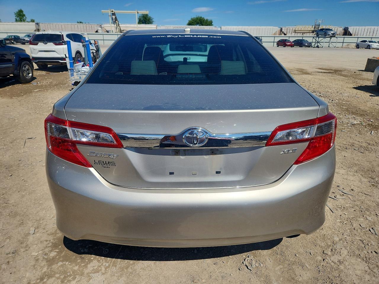 2013 Toyota Camry Xle - Image 6
