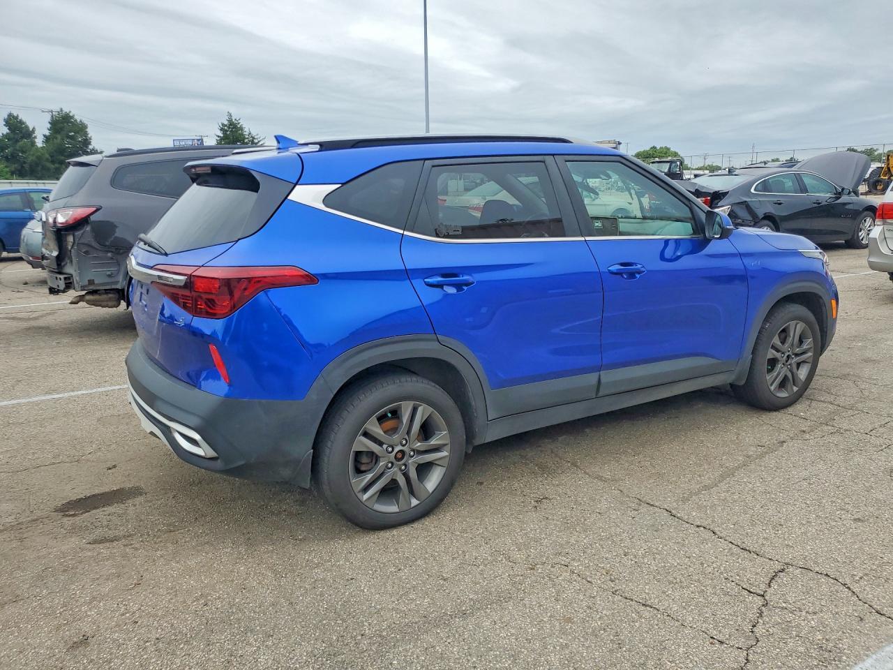 2021 Kia Seltos S - Фото 3