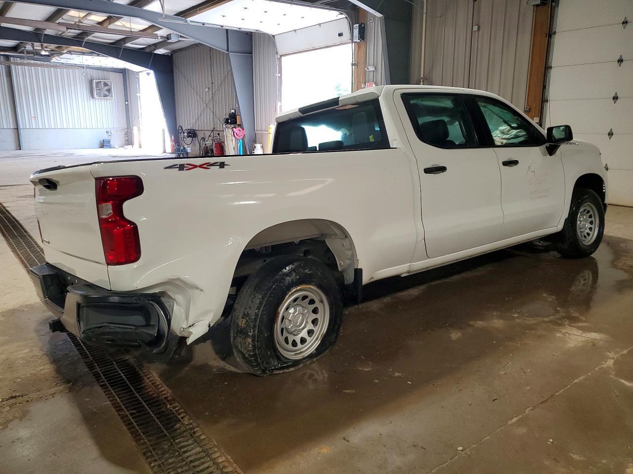 2024 Chevrolet Silverado K1500 - Фото 3