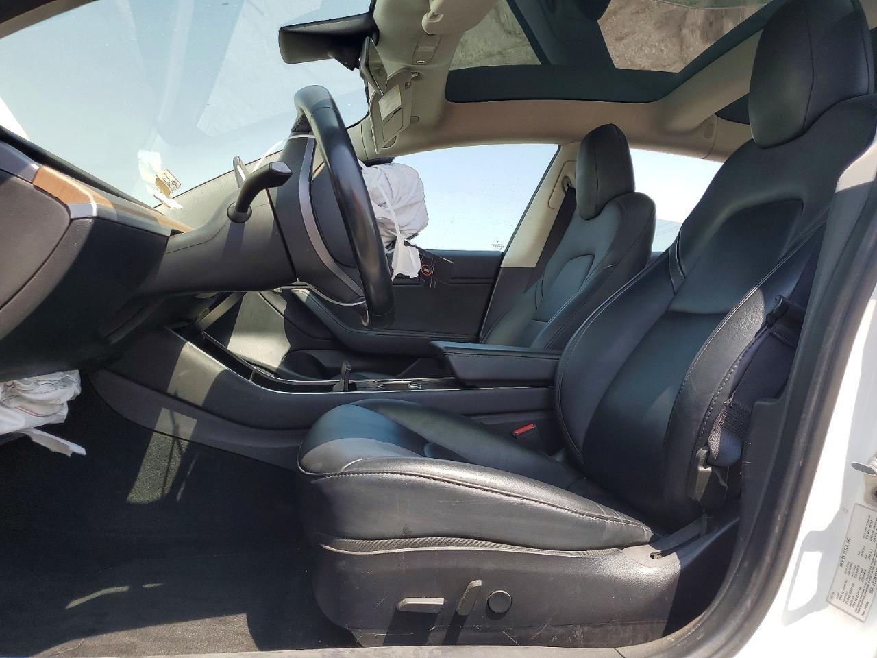2019 Tesla Model 3 - Фото 7