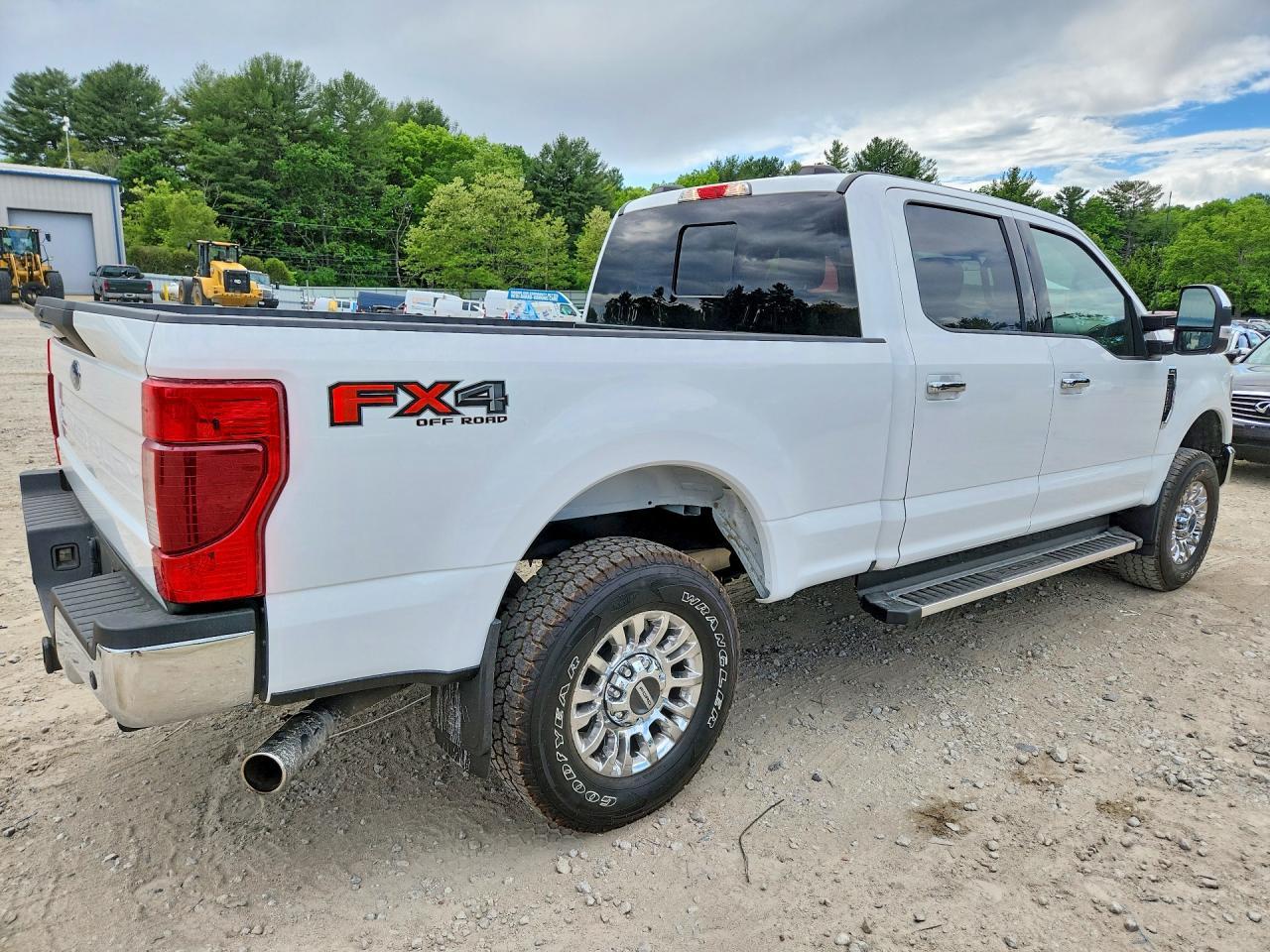 2022 Ford F250 Super Duty - Image 3