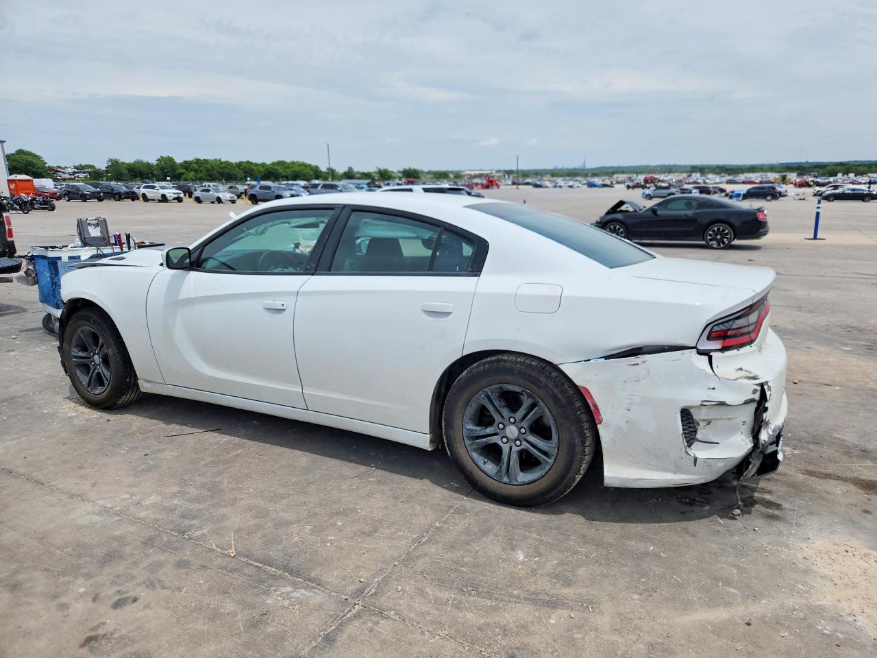 2022 Dodge Charger Sxt - Фото 2