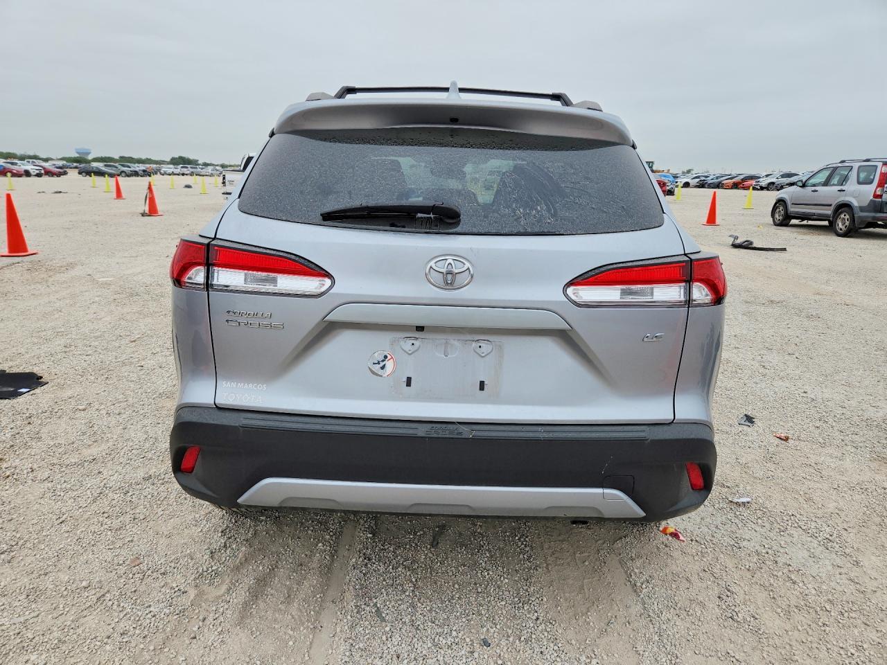 2024 Toyota Corolla Cross Le - Фото 6