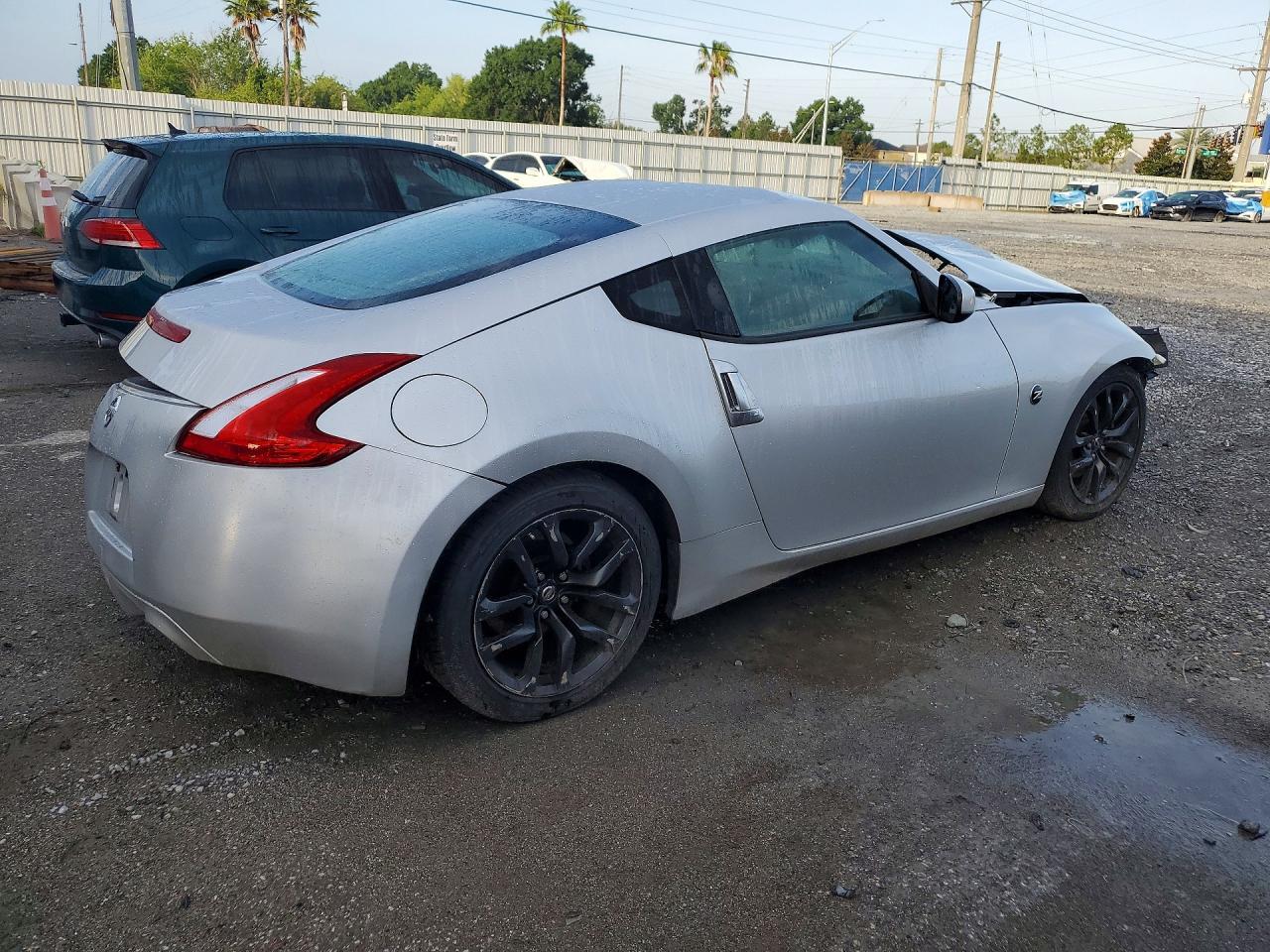 2016 Nissan 370Z Base - Image 3