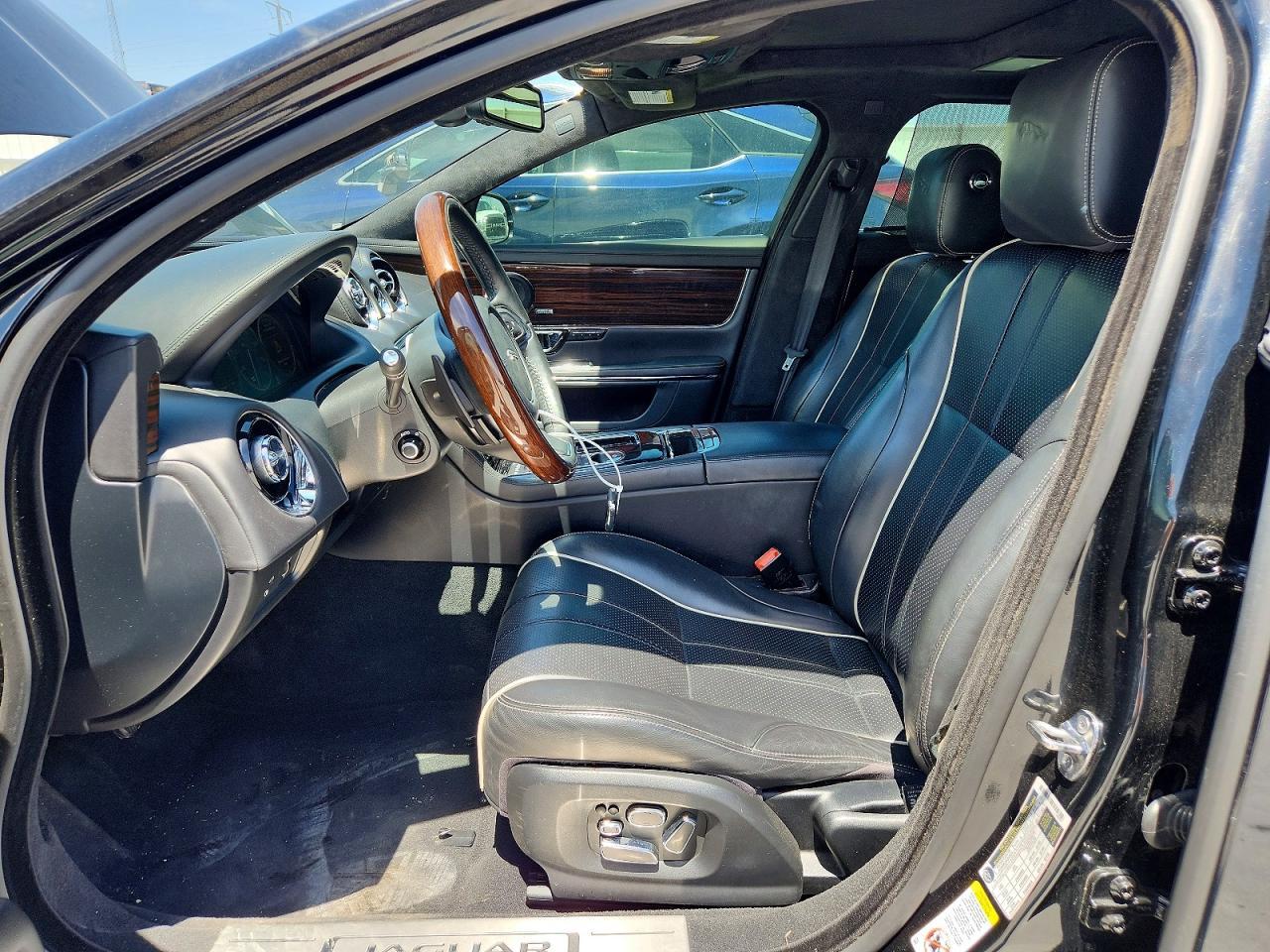 2015 Jaguar Xjl Portfolio - Image 7