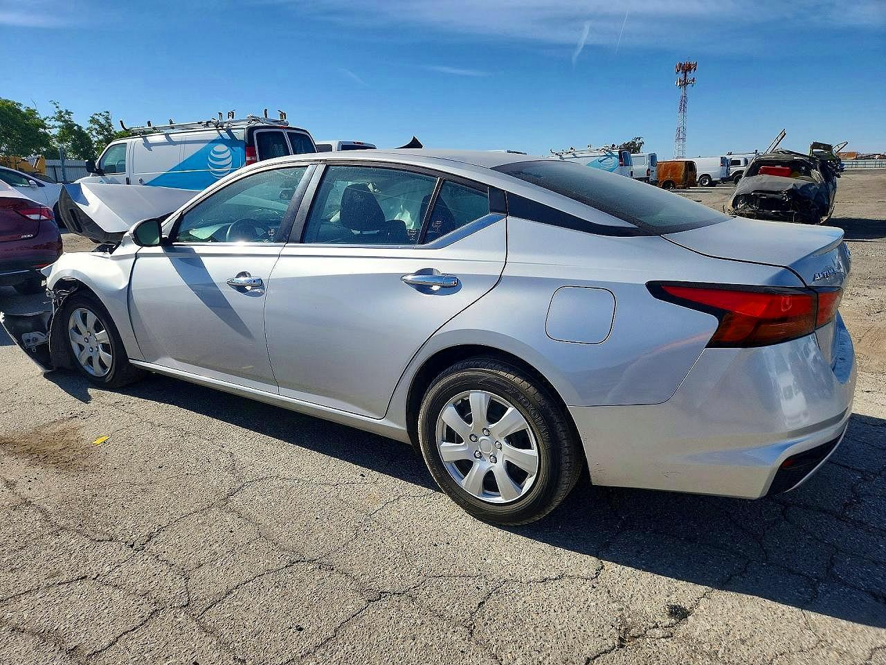 2021 Nissan Altima 2.5 S - Фото 2