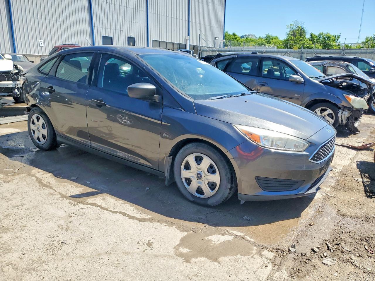 2016 Ford Focus S - Image 4