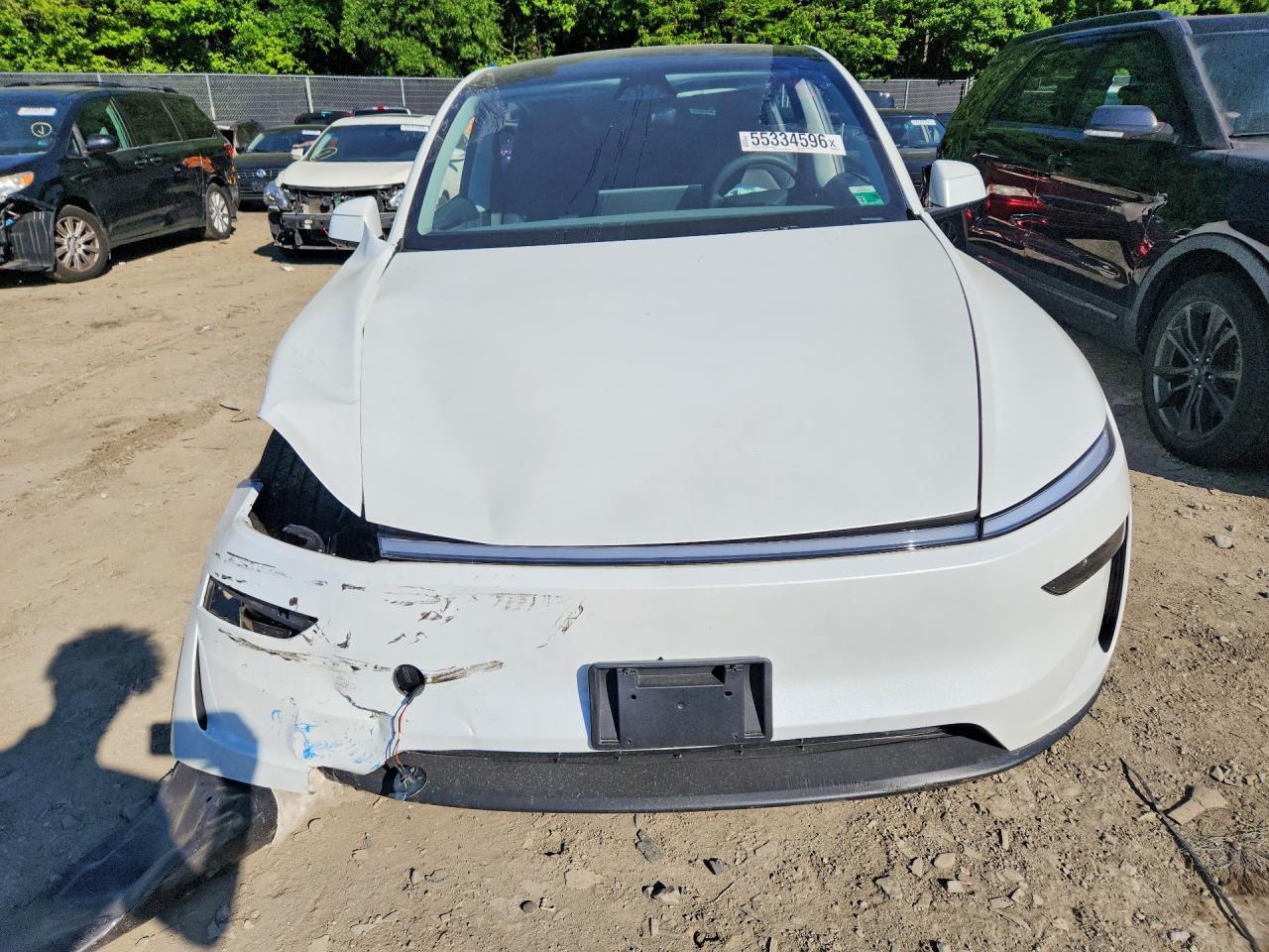2026 Tesla Model Y - Фото 5