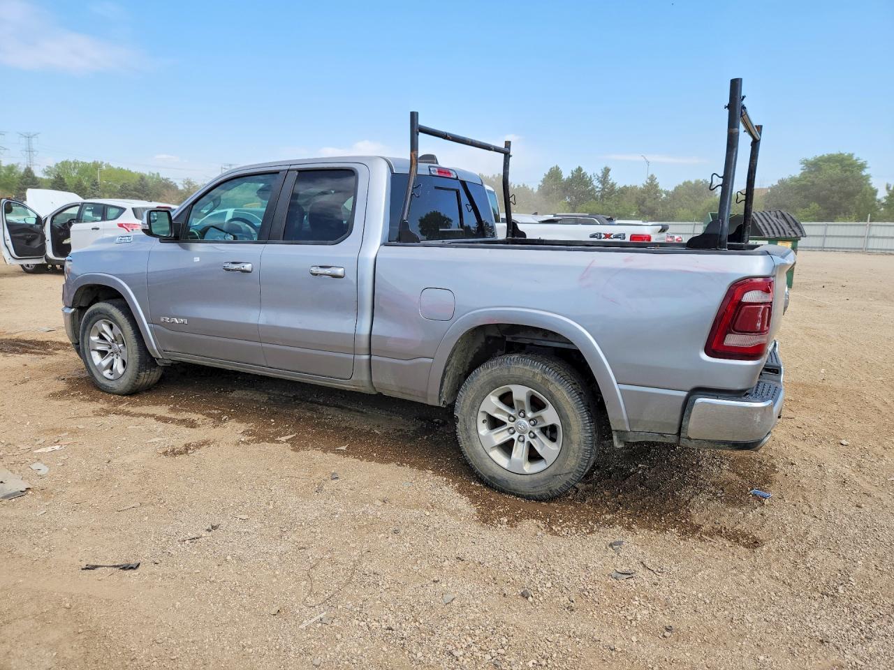 2020 Ram 1500 Laramie - Фото 2
