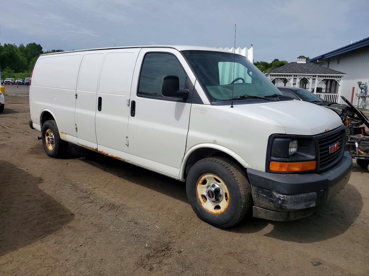 2017 GMC Savana G2500 - Фото 4