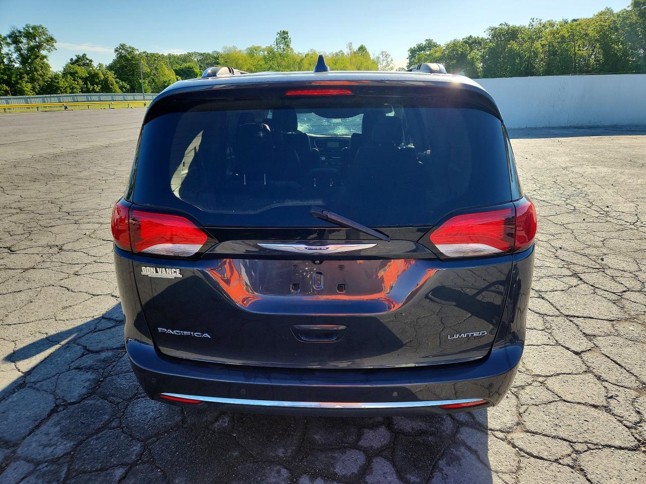 2020 Chrysler Pacifica Limited - Фото 6