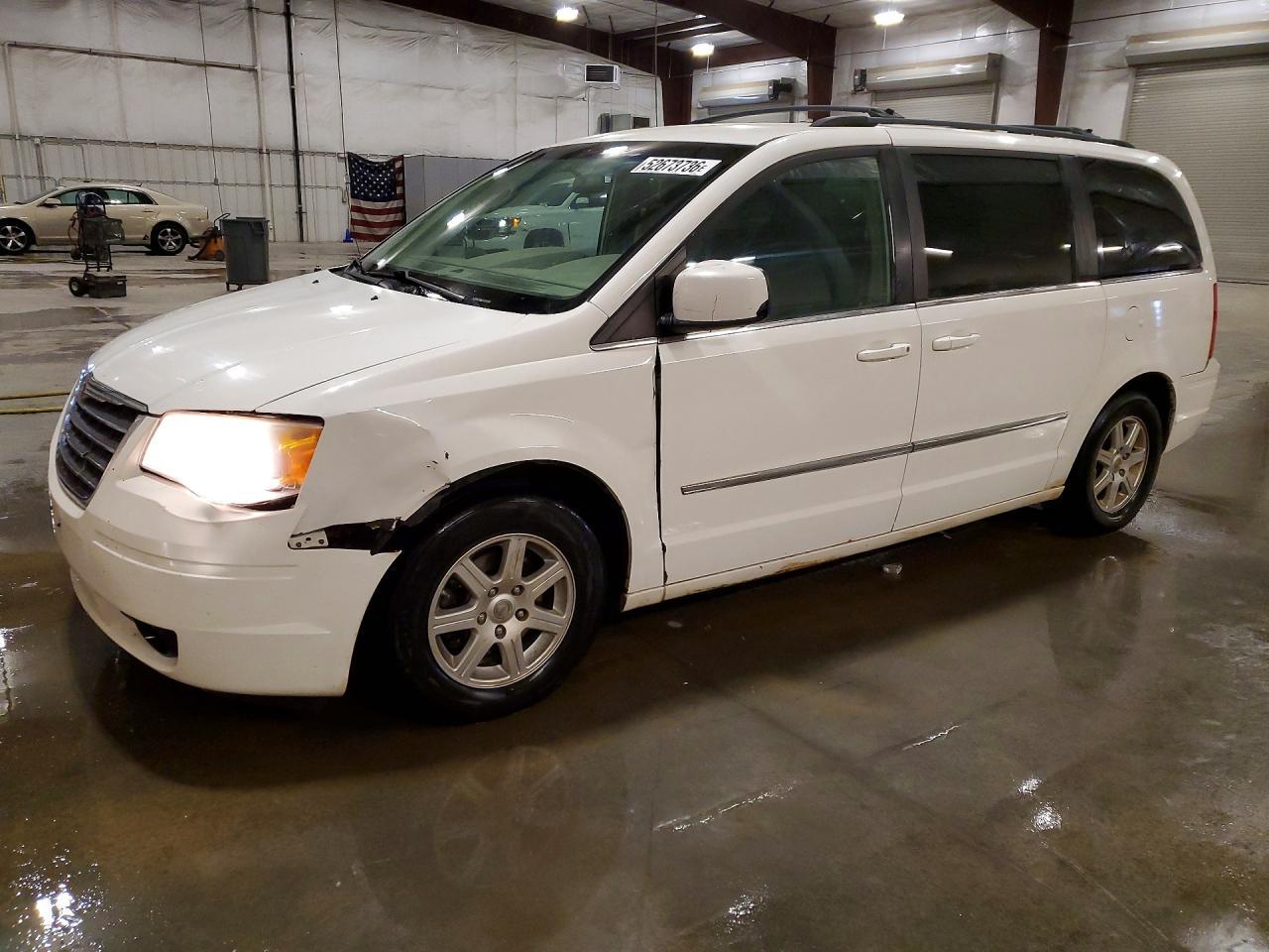 2010 Chrysler Town & Country Touring