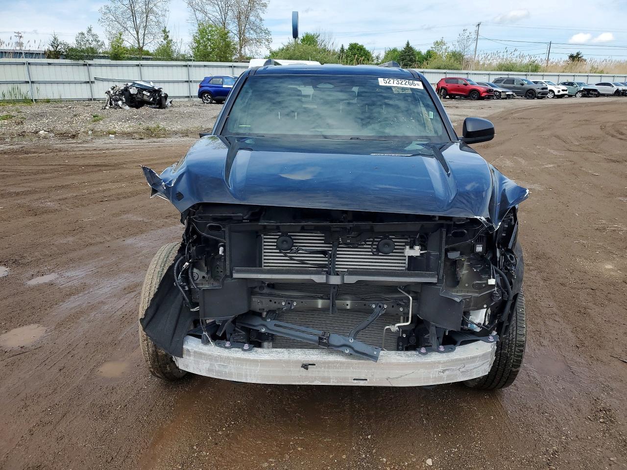 2025 Toyota 4Runner Sr5 - Image 5
