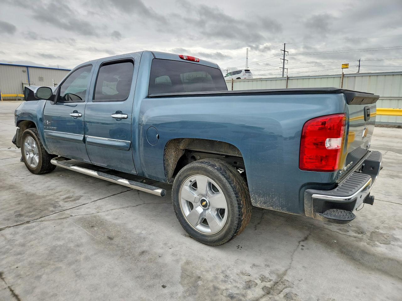 2011 Chevrolet Silverado C1500 Lt - Image 2