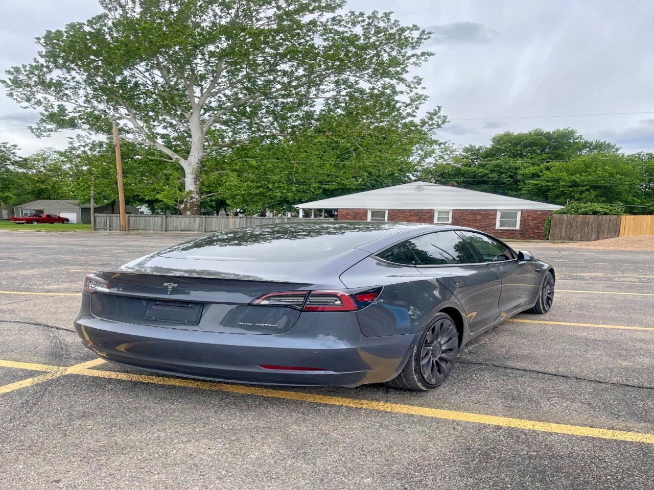 2021 Tesla Model 3 - Фото 4