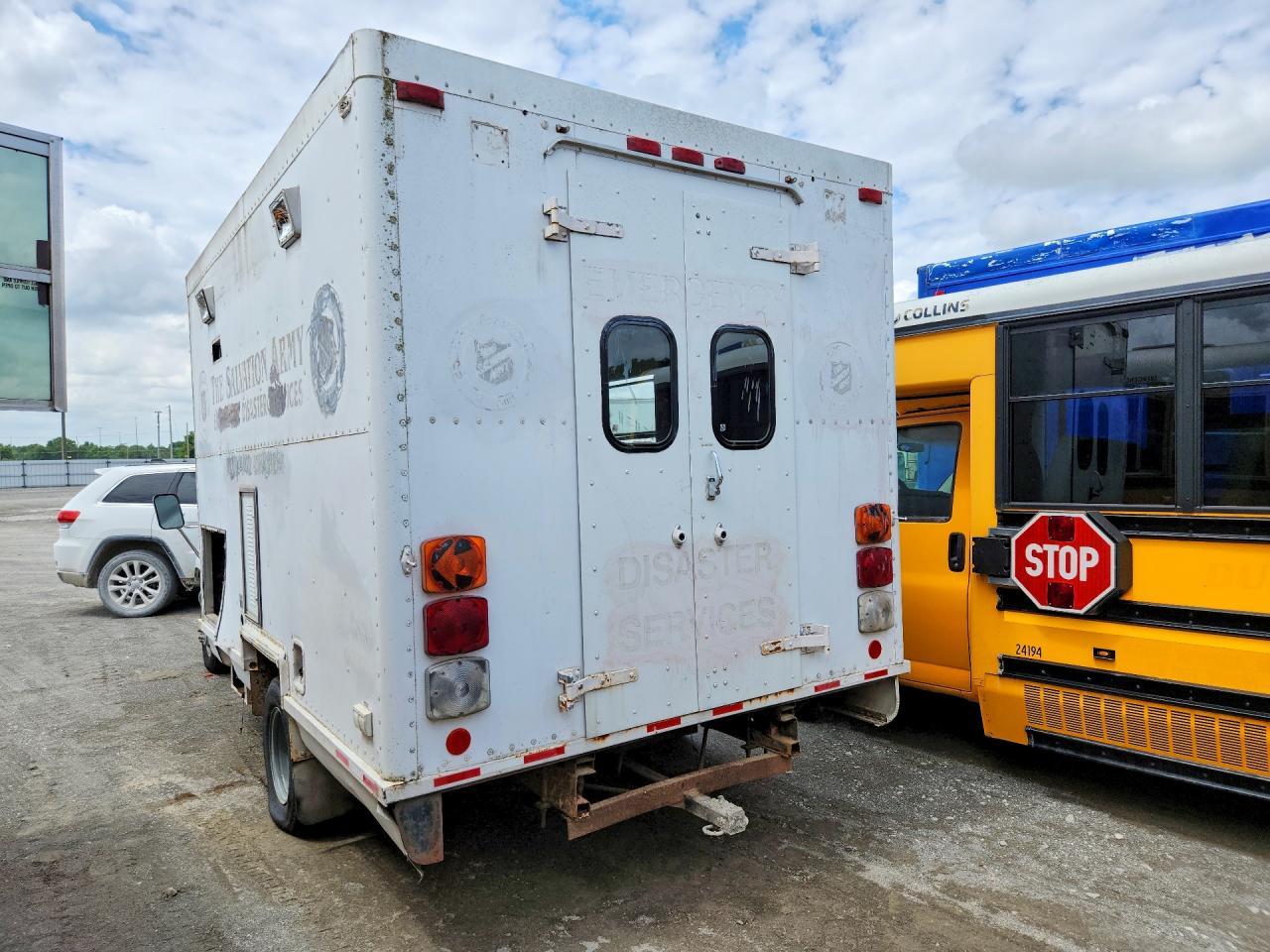 1995 Ford E350 Box Truck - Image 2