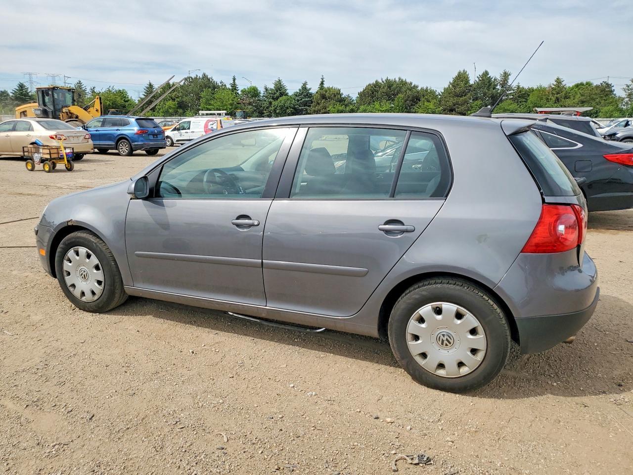 2008 Volkswagen Rabbit - Image 2