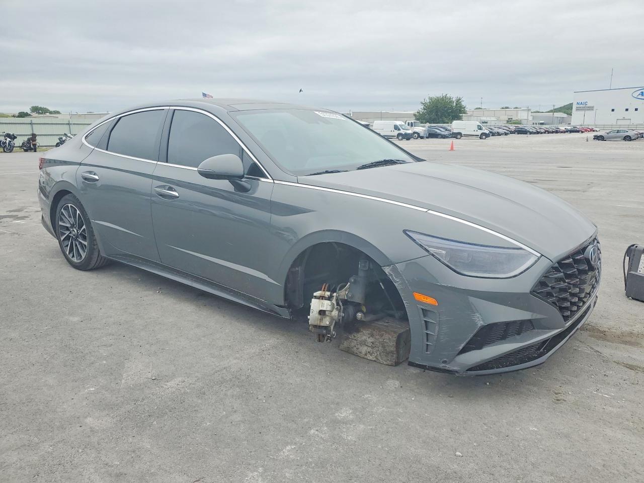 2020 Hyundai Sonata Limited - Image 4