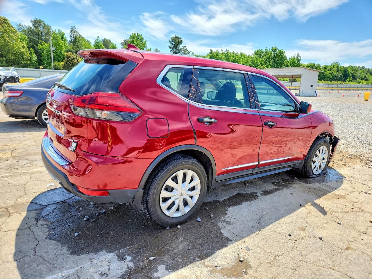 2017 Nissan Rogue S - Image 3