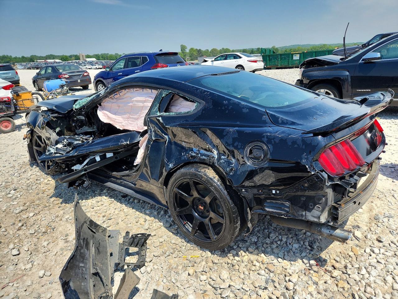 2016 Ford Mustang Gt - Фото 2