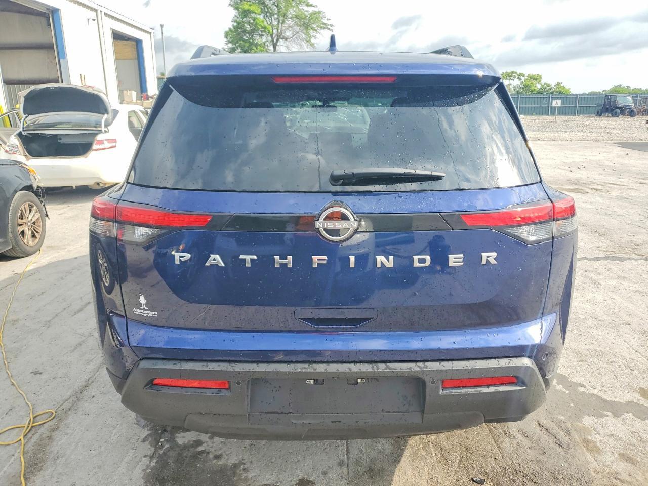 2025 Nissan Pathfinder Sv - Image 6