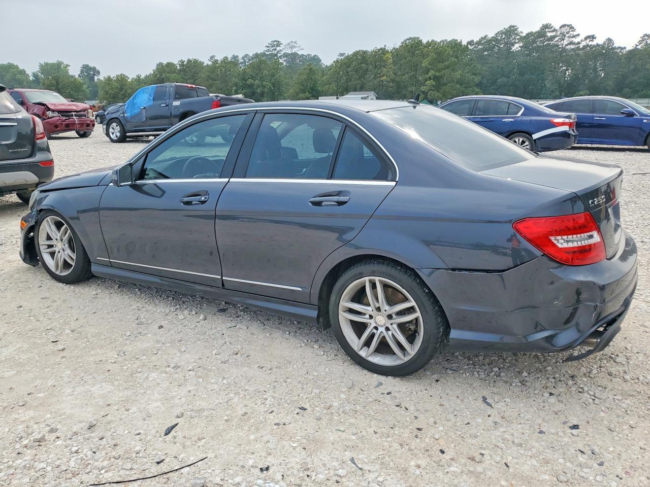 2014 Mercedes-Benz C 250 - Фото 2