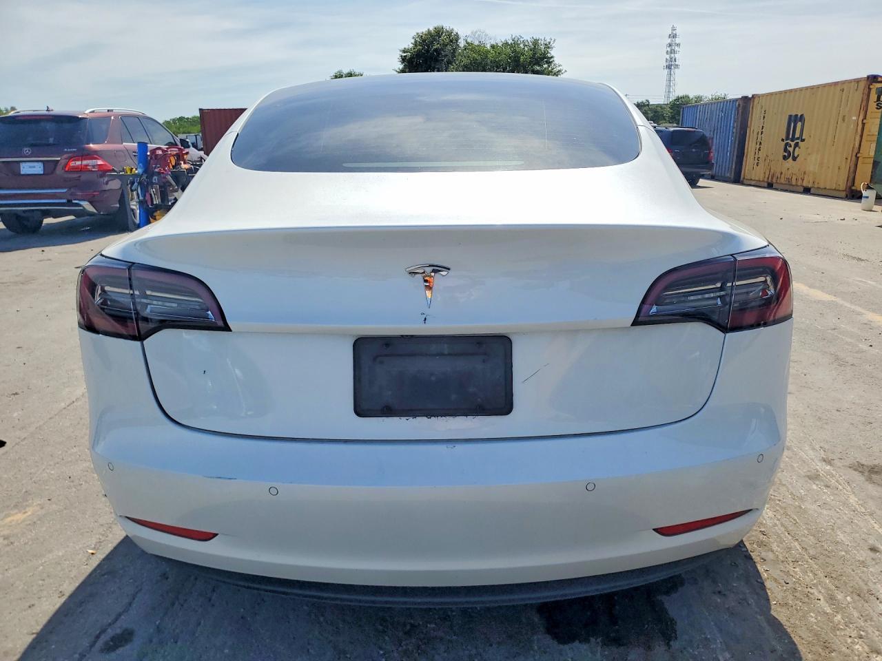 2021 Tesla Model 3 - Image 6