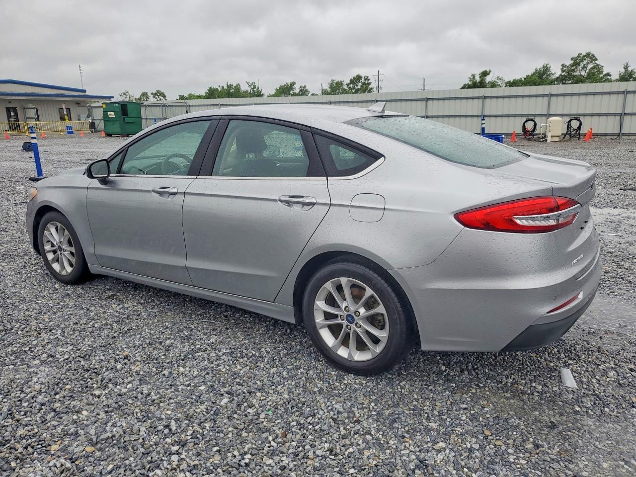 2020 Ford Fusion Se - Фото 2