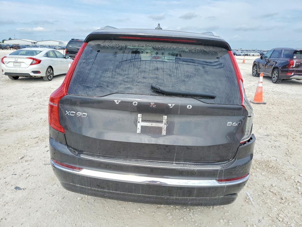 2024 Volvo Xc90 Hybrid 4D Suv B6 Plus Bright Theme - Image 6