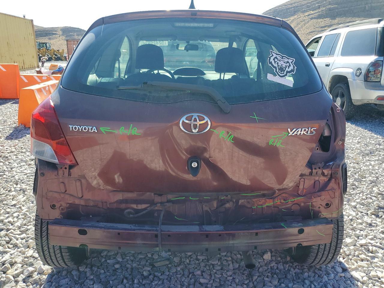 2010 Toyota Yaris Base - Image 6