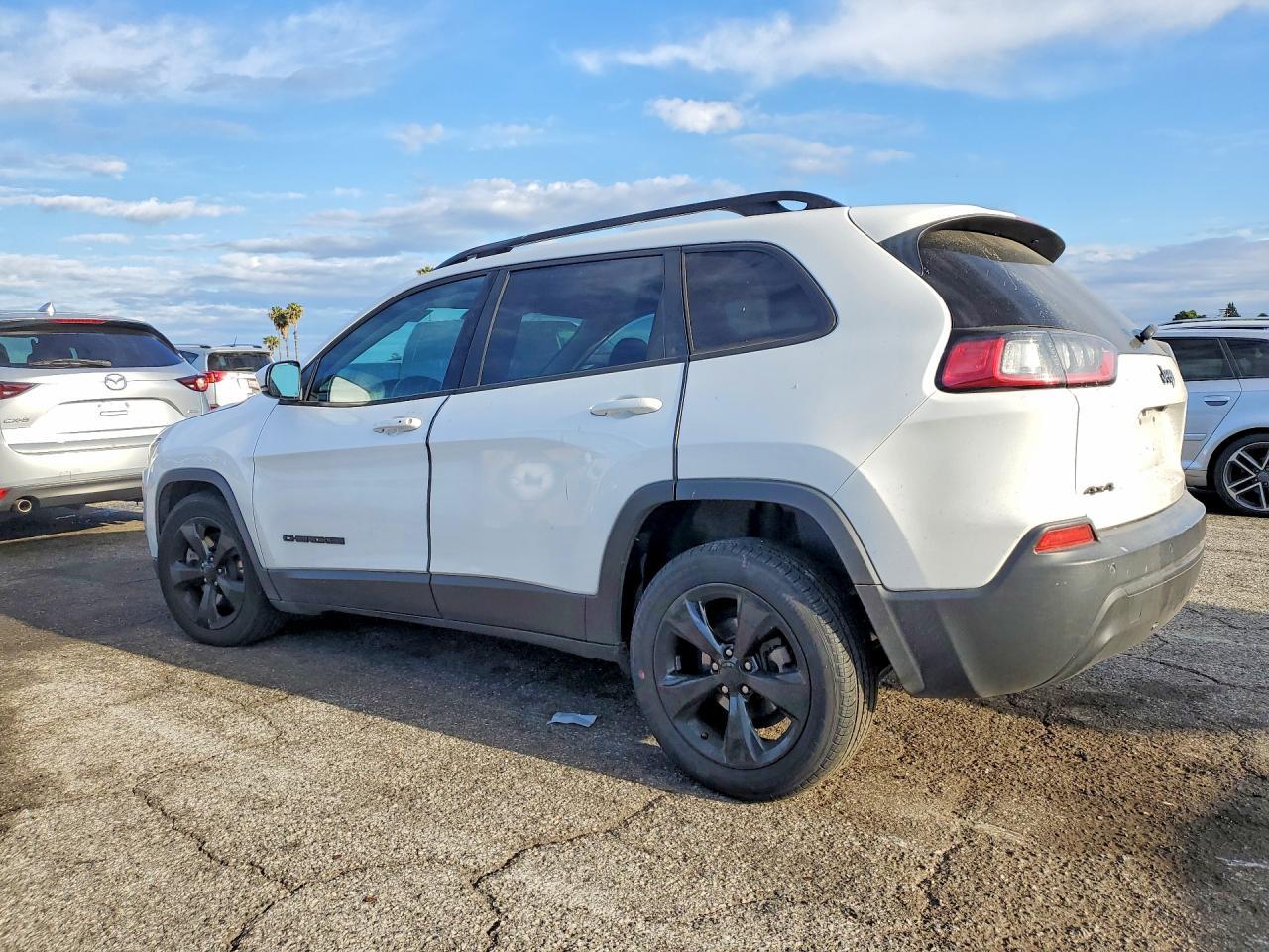 2019 Jeep Cherokee Latitude Plus - Фото 2