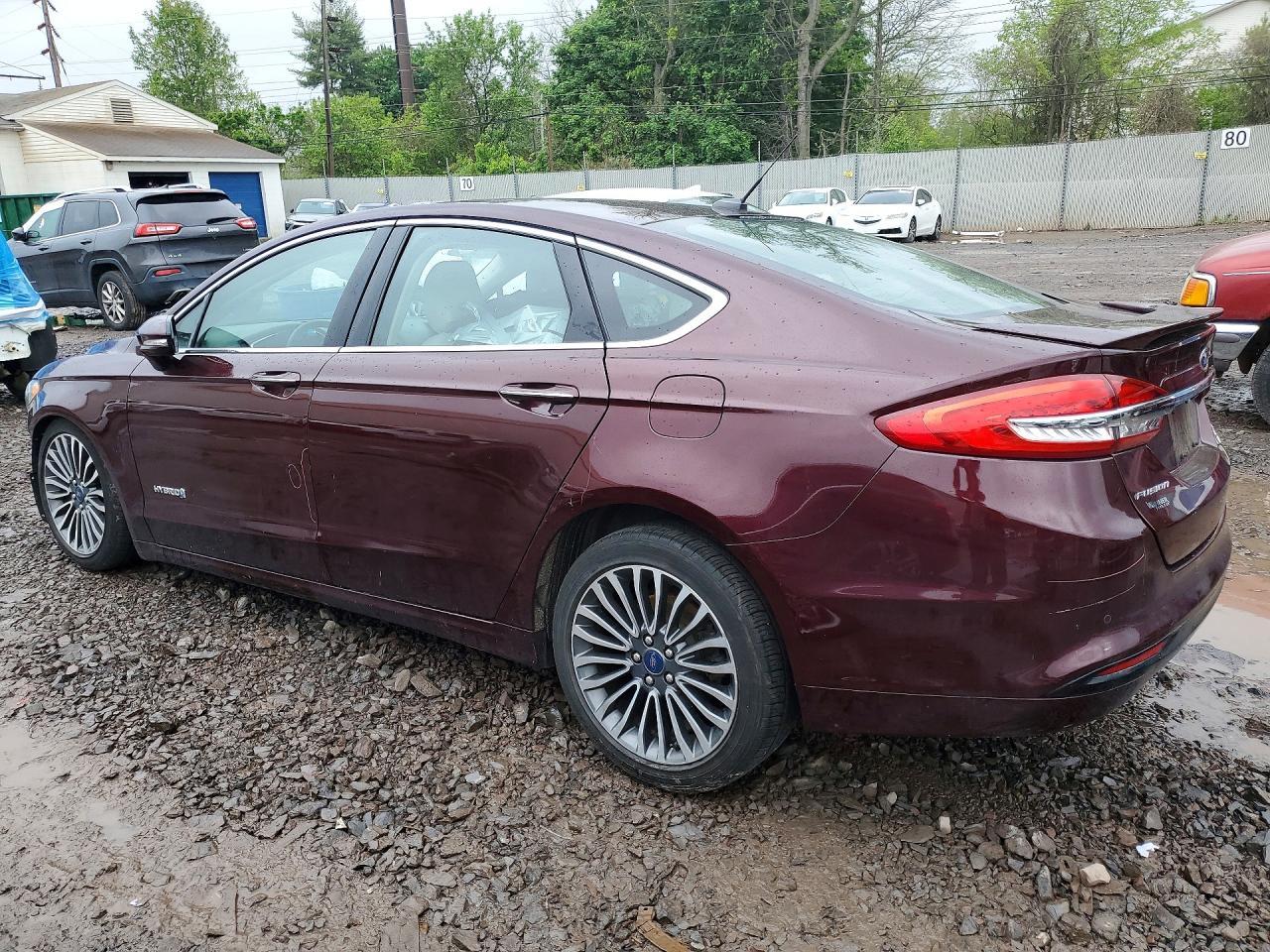 2017 Ford Fusion Titanium Hev - Image 2