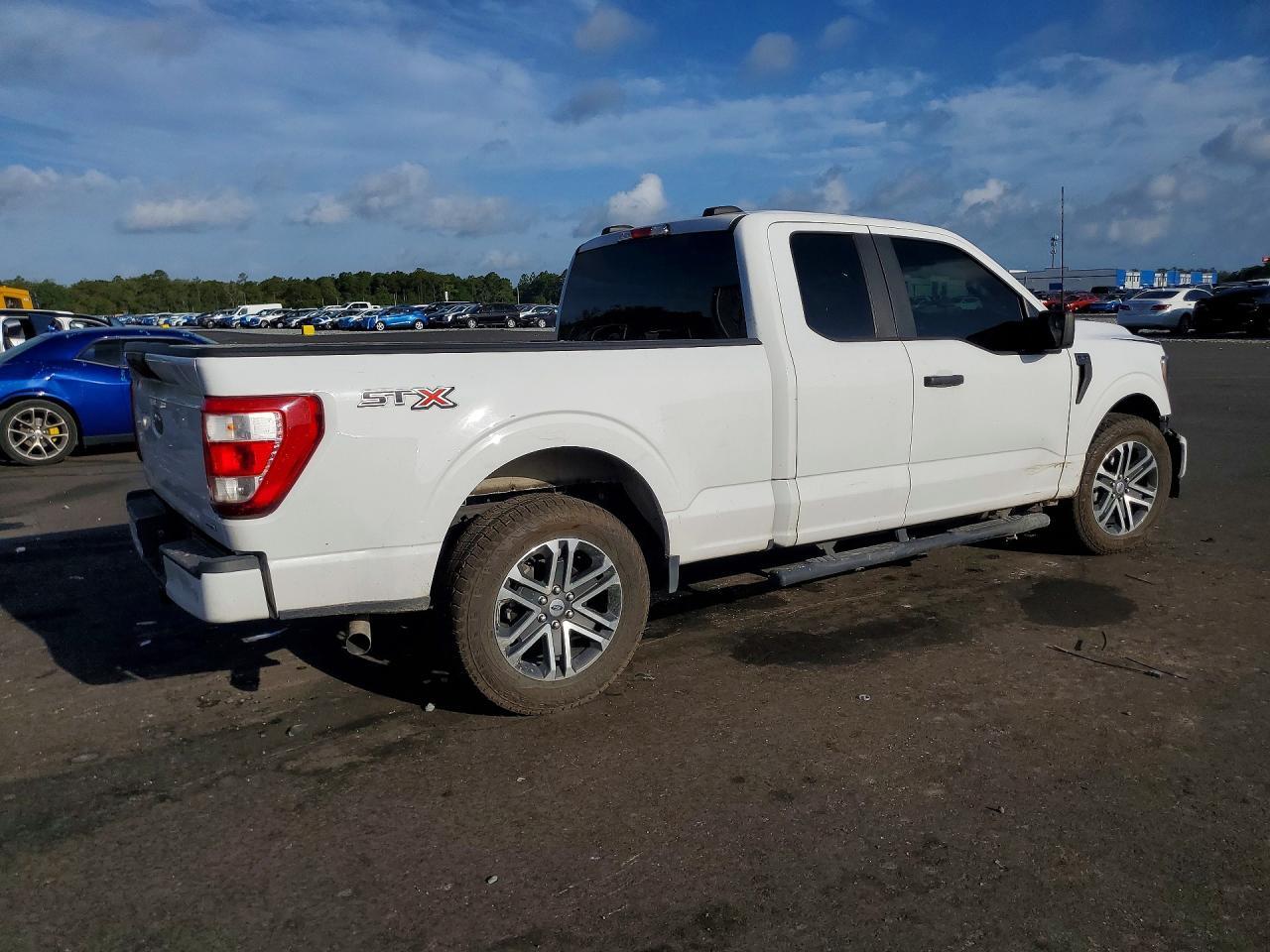 2023 Ford F150 Super Cab - Фото 3