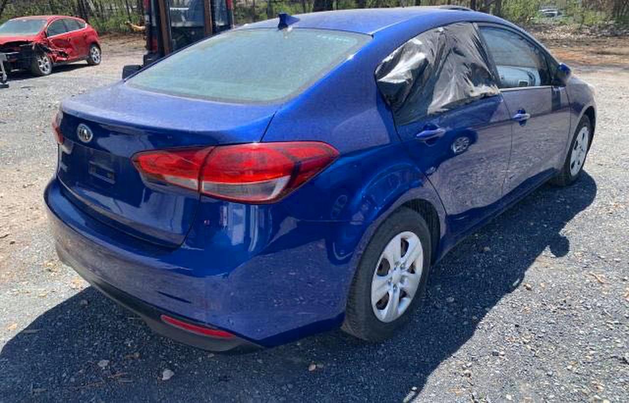2017 Kia Forte Lx - Image 4