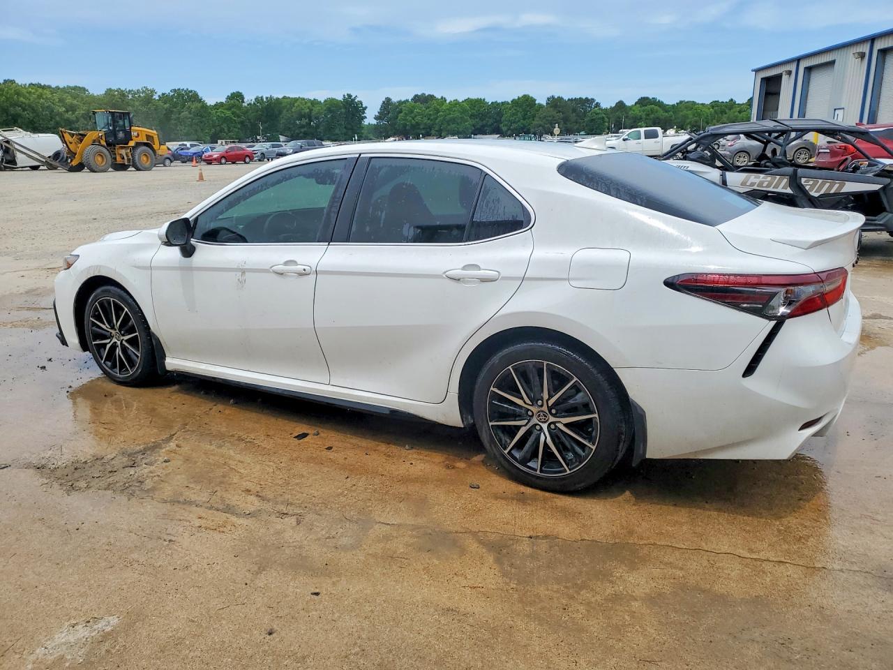 2023 Toyota Camry Se - Фото 2