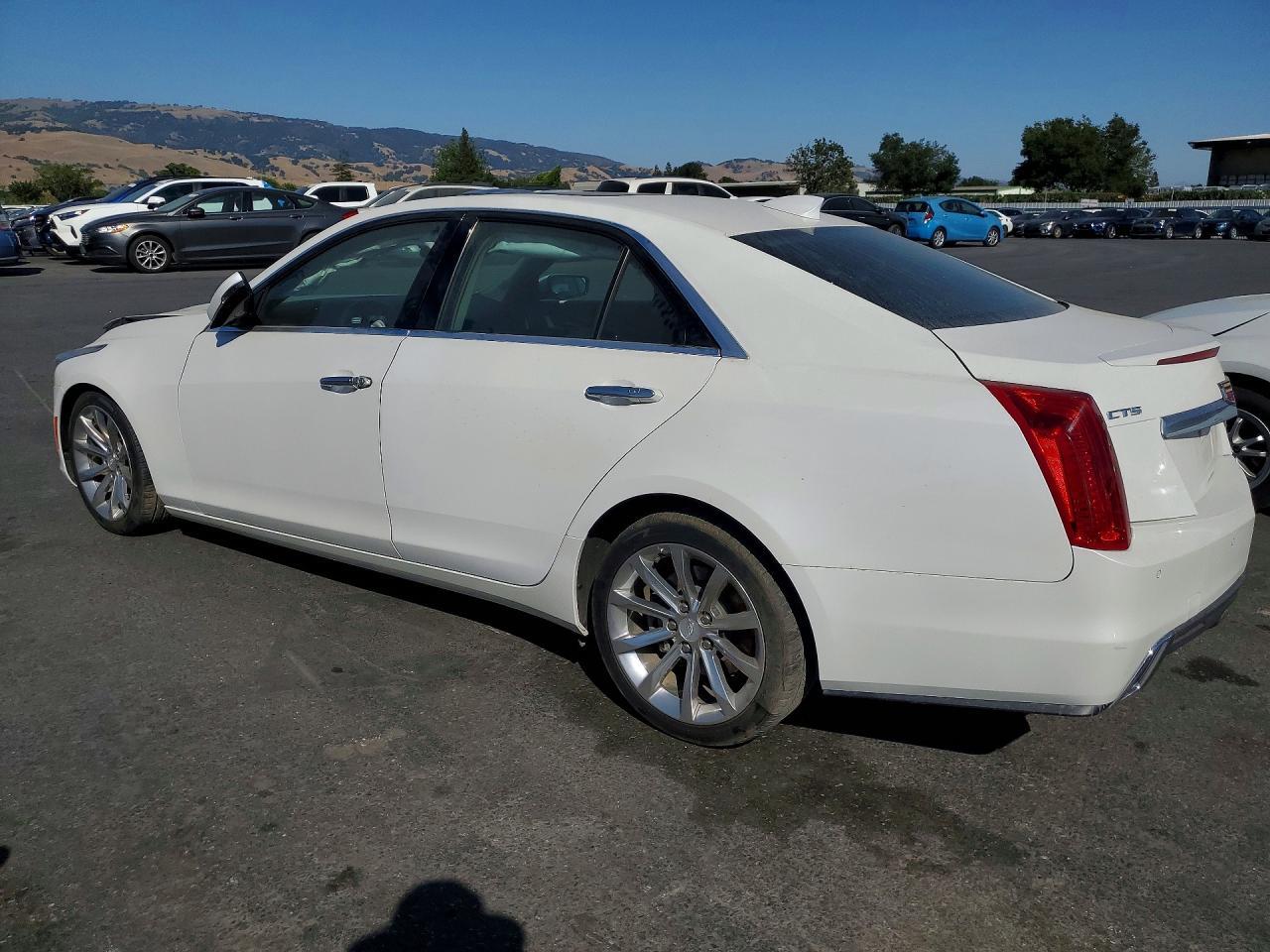 2019 Cadillac Cts Luxury - Фото 2