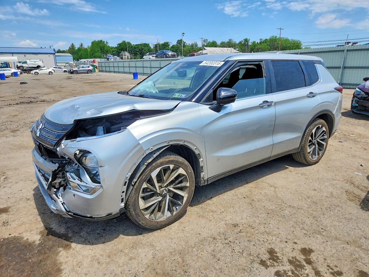 2022 Mitsubishi Outlander Se