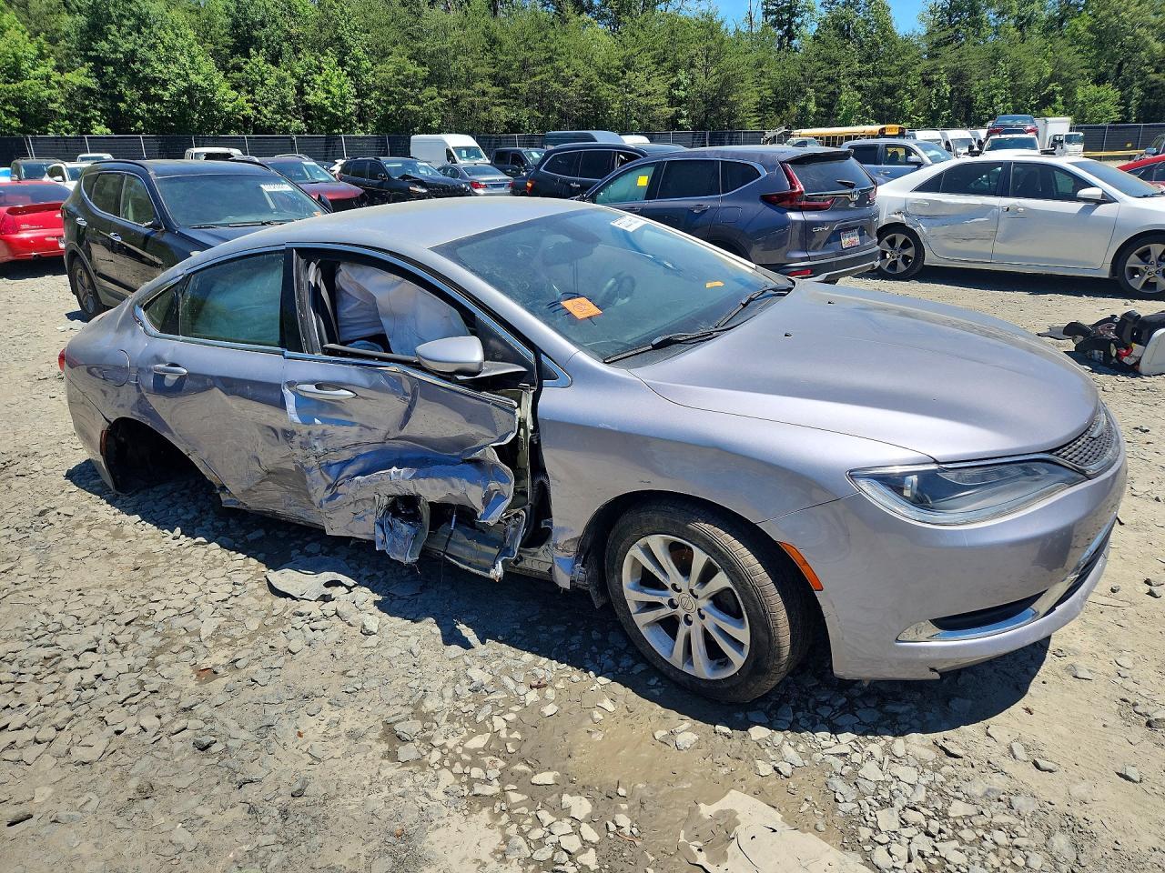 2015 Chrysler 200 Limited - Фото 4