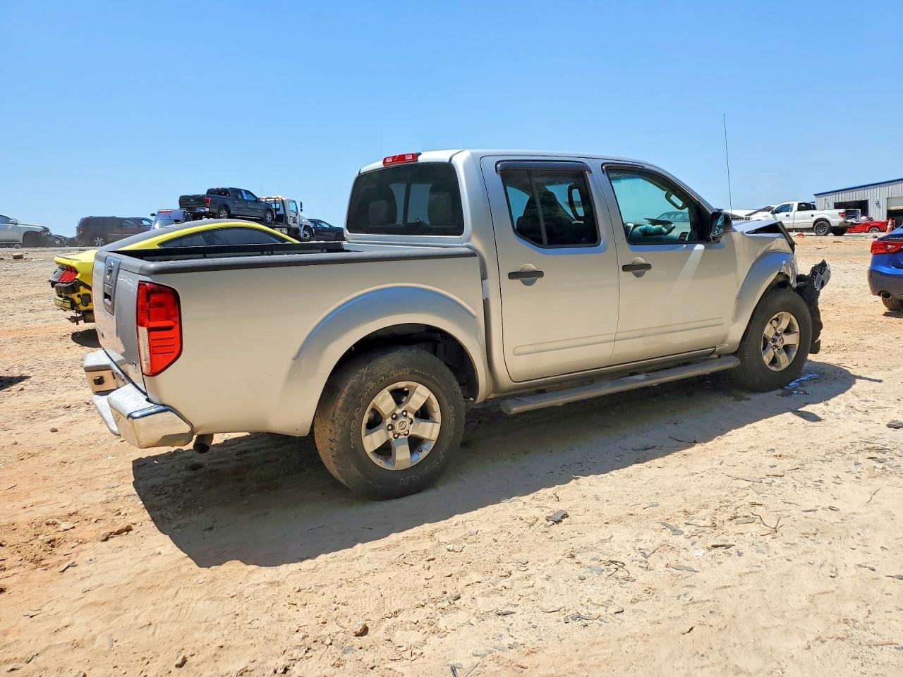 2012 Nissan Frontier S - Фото 3