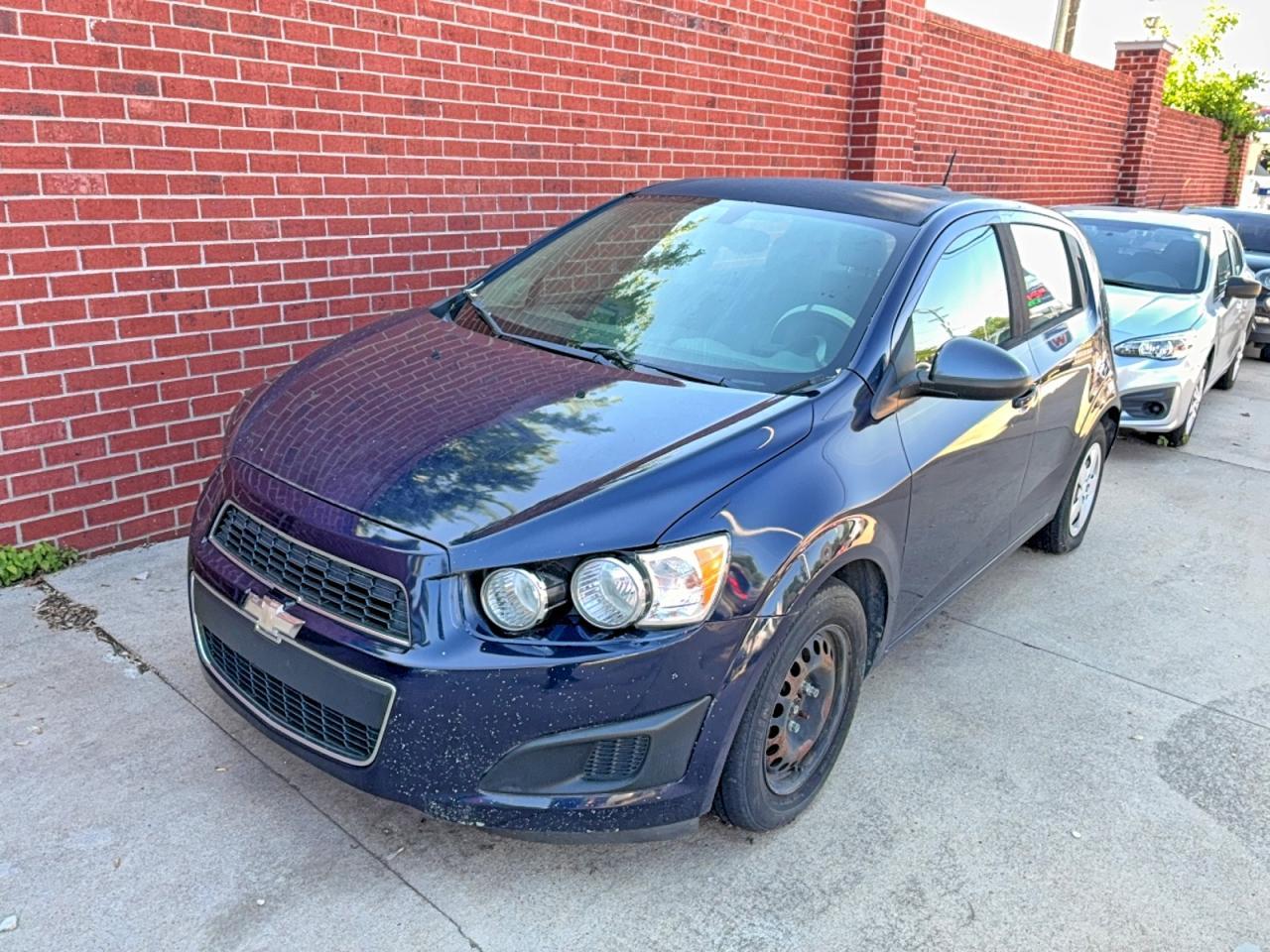 2015 Chevrolet Sonic Ls - Image 2